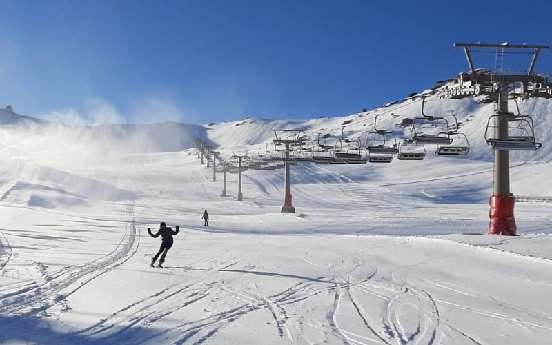 Eerste echte sneeuw gevallen in de Sierra Nevada zorgt voor ski-hoop