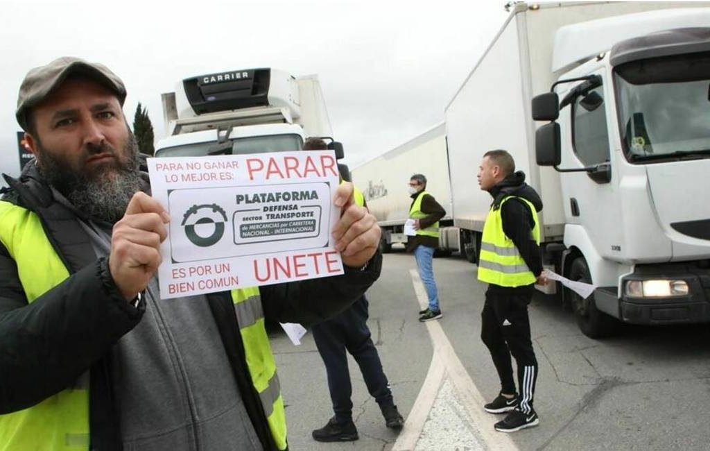 Is er iets te merken van de stakende vrachtwagenchauffeurs in Spanje?
