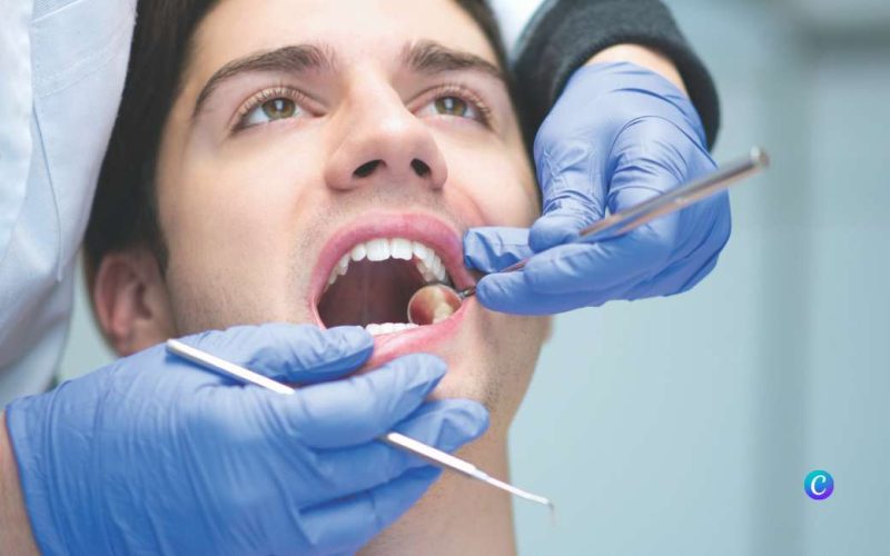 Spanjaarden gaan steeds vaker naar een tandarts of een specialist
