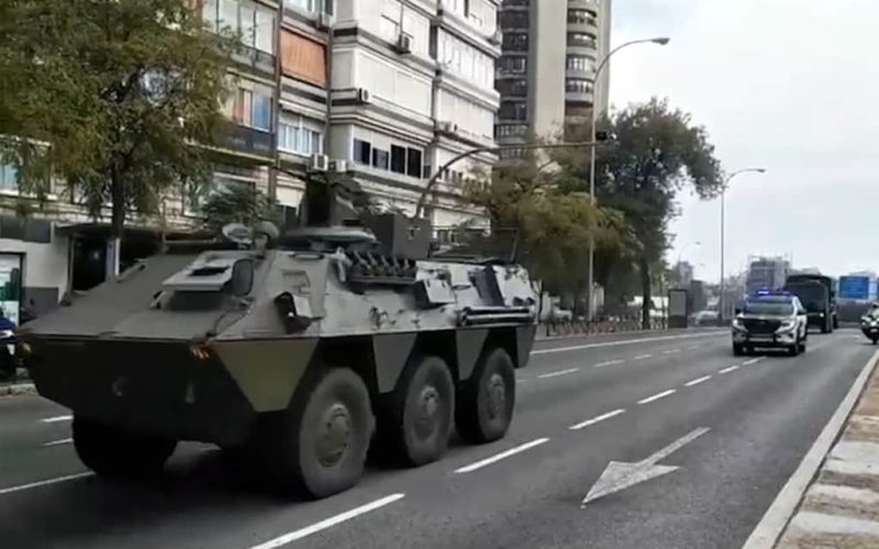 Ongeloof na het zien van pantservoertuigen in het centrum van Madrid