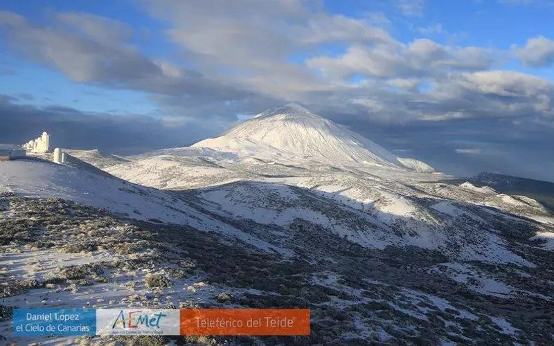Sneeuw is teruggekeerd op de hoogste berg van Spanje Teide op Tenerife