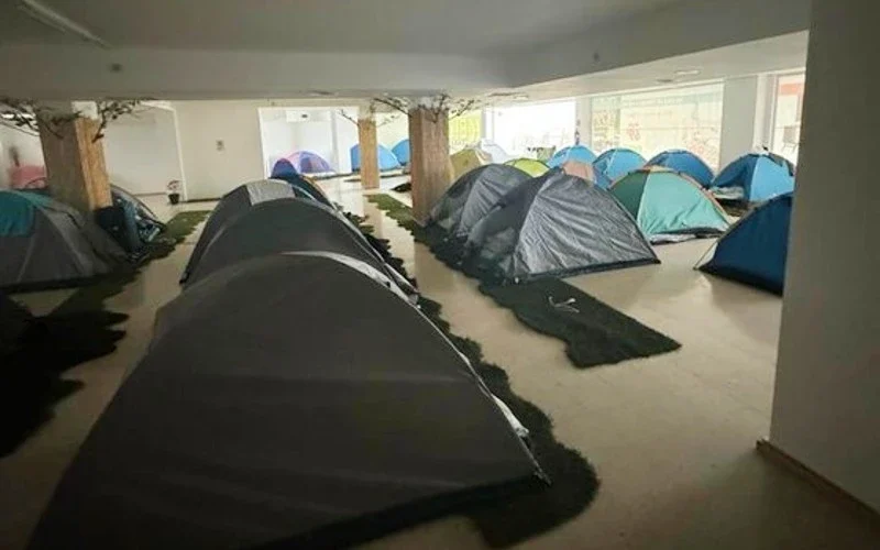 Een verontrustende Airbnb-ervaring op Lanzarote: coworking in tenten!