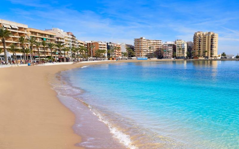 Stranden Torrevieja, Benidorm en Alicante gedeeltelijk open
