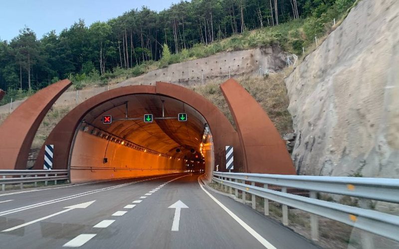 Hoeveel tunnels zijn in Spanje te vinden en wat zijn de tien langste?