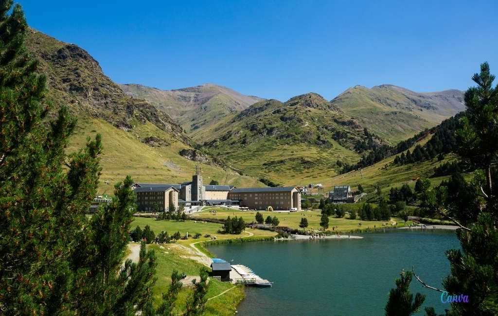 De ongelooflijke vallei in de Pyreneeën die alleen via trein bereikbaar is