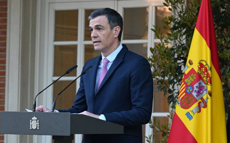 Spaanse premier kondigt na debacle vervroegde verkiezingen aan voor 23 juli