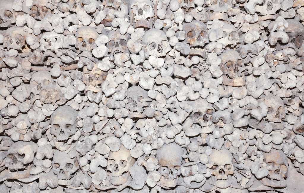Wist je dat er maar een dorp in Spanje is dat met een W begint en meer dan 3.000 schedels heeft?