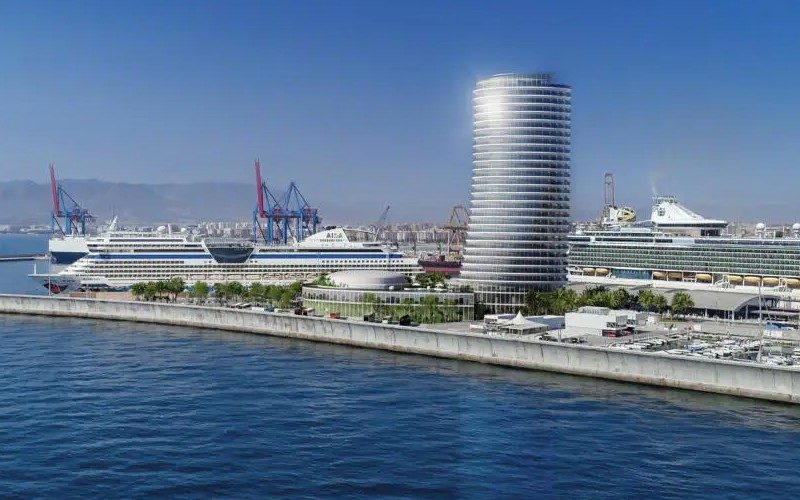 De stad Málaga waar alles mogelijk is, zelfs een wolkenkrabber-hotel in de haven